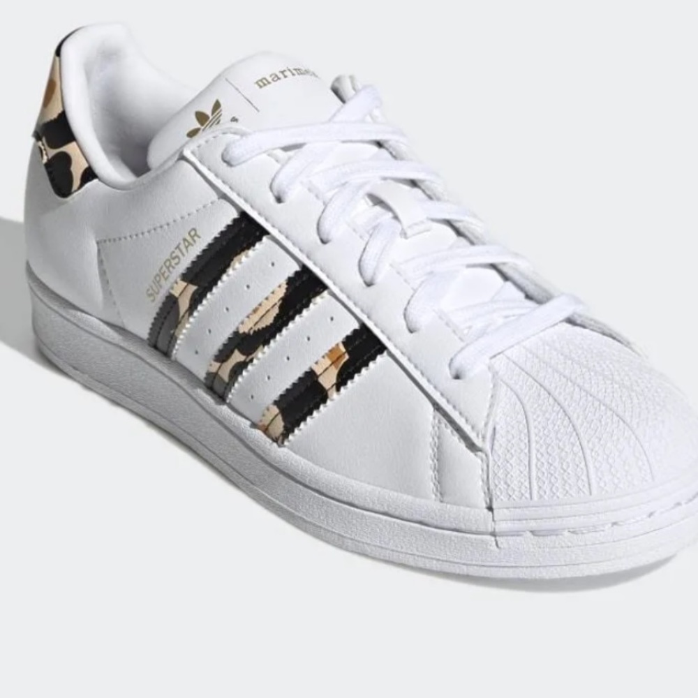 Womens Adidas Marimekko size 7.5 Superstar with Animal Print - great condition